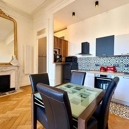 Immense 2 Pieces Proche Centre-ville & Thermes アパート