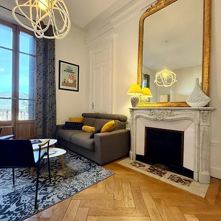 Immense 2 Pieces Proche Centre-ville & Thermes *