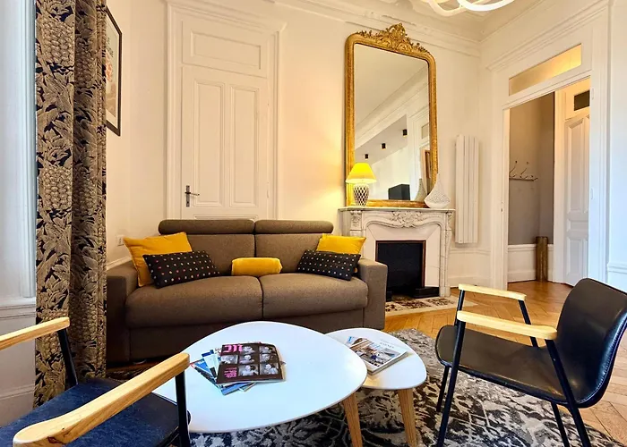 Immense 2 Pieces Proche Centre-ville & Thermes アパート エクスレバン