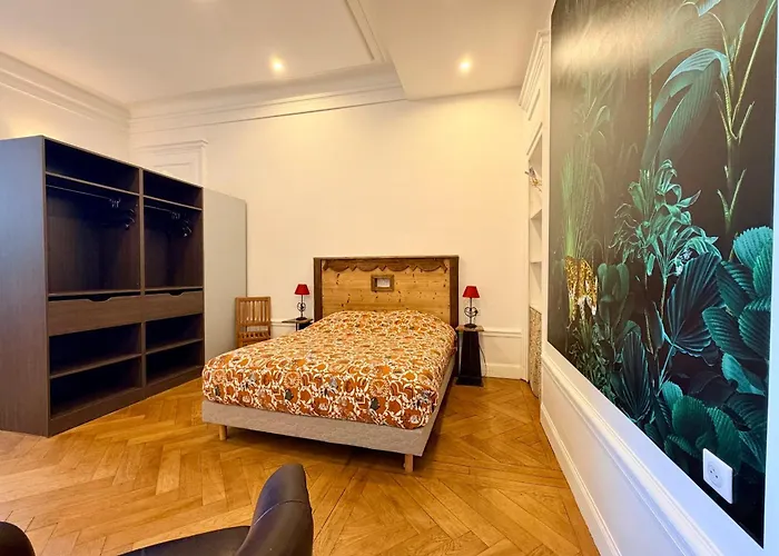 Immense 2 Pieces Proche Centre-ville & Thermes *